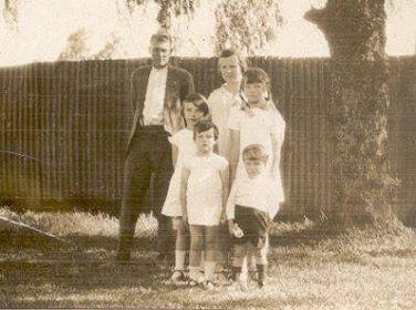 This photo was taken a couple of days before Joe left for Westonia. Elizabeth Oliver's father, James, is the little boy in front.